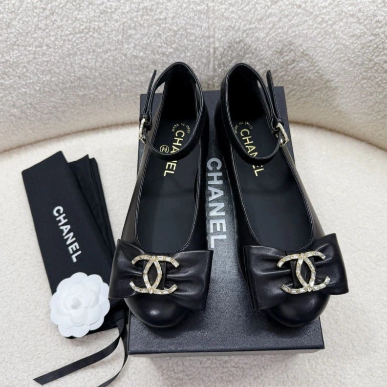 Lightweight Chxnxl Flat Shoes 121024
