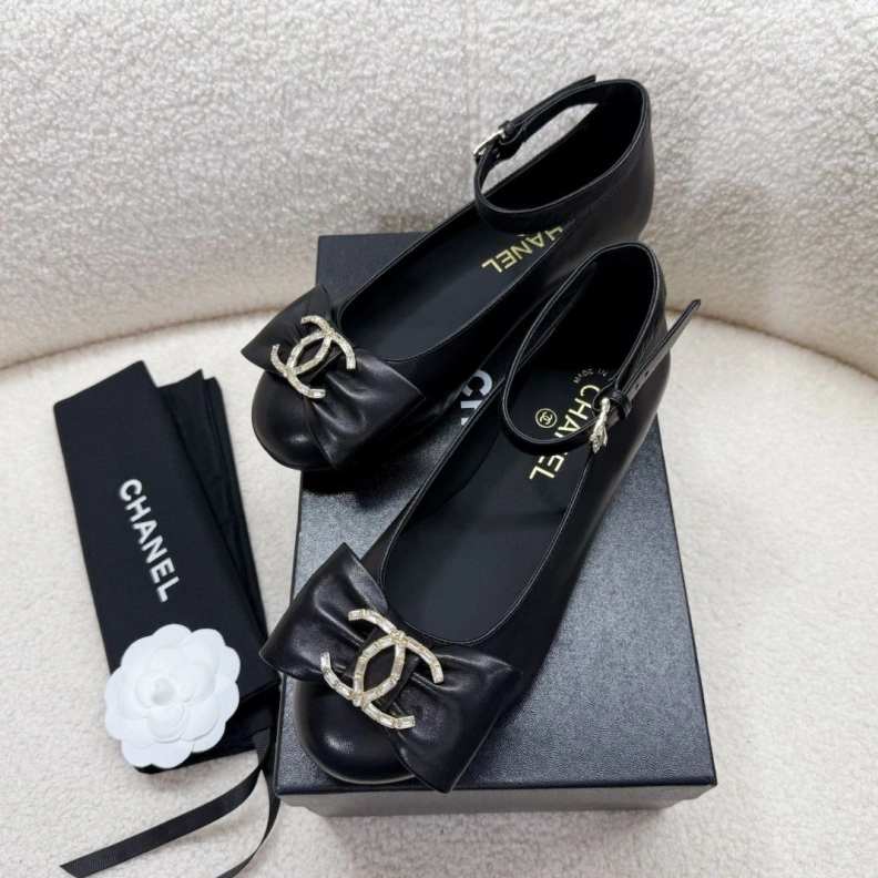 Lightweight Chxnxl Flat Shoes 121024