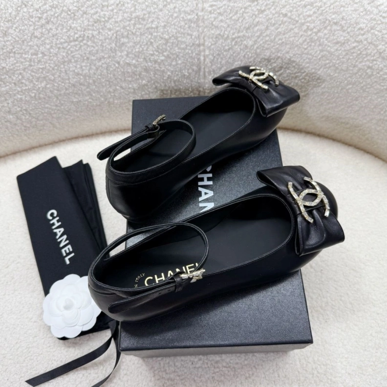 Lightweight Chxnxl Flat Shoes 121024