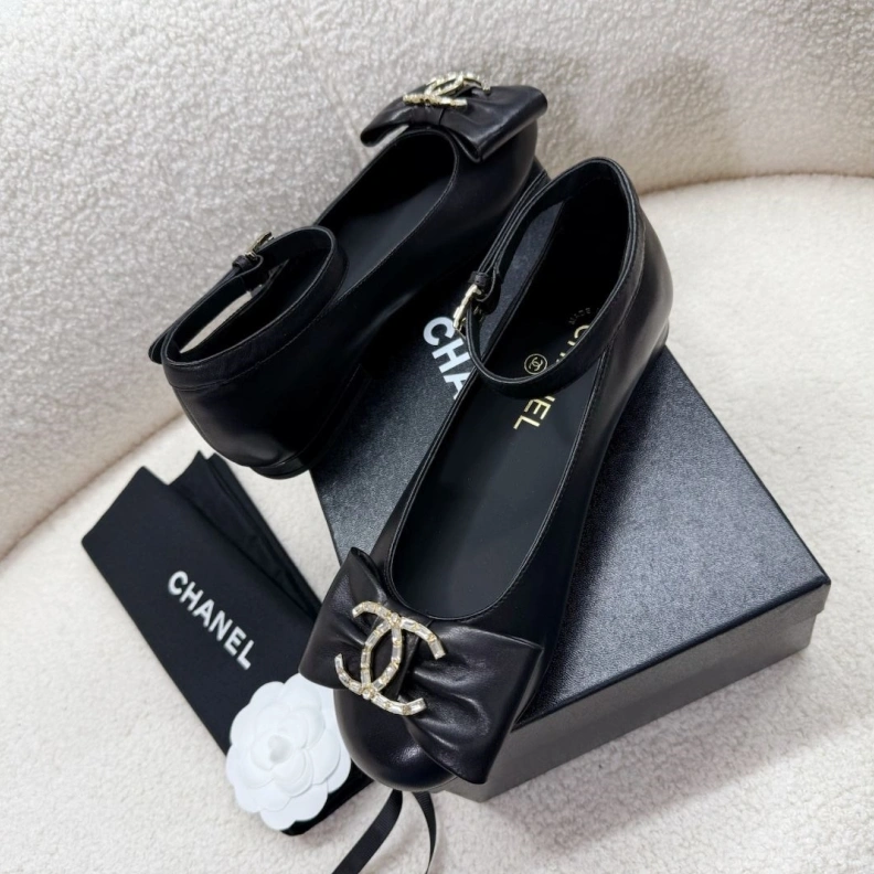 Lightweight Chxnxl Flat Shoes 121024