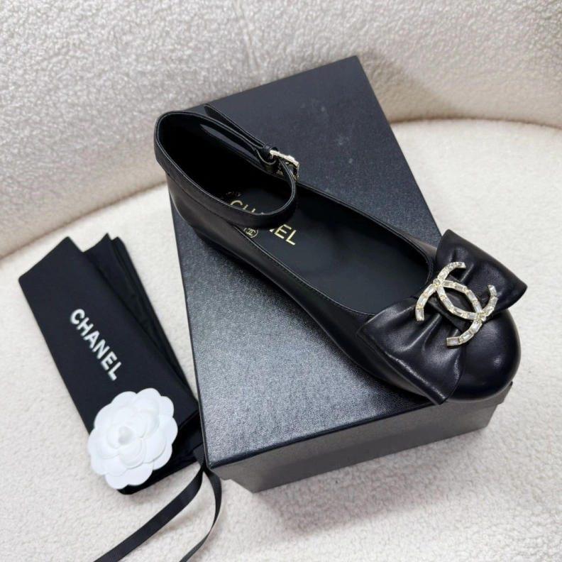 Lightweight Chxnxl Flat Shoes 121024