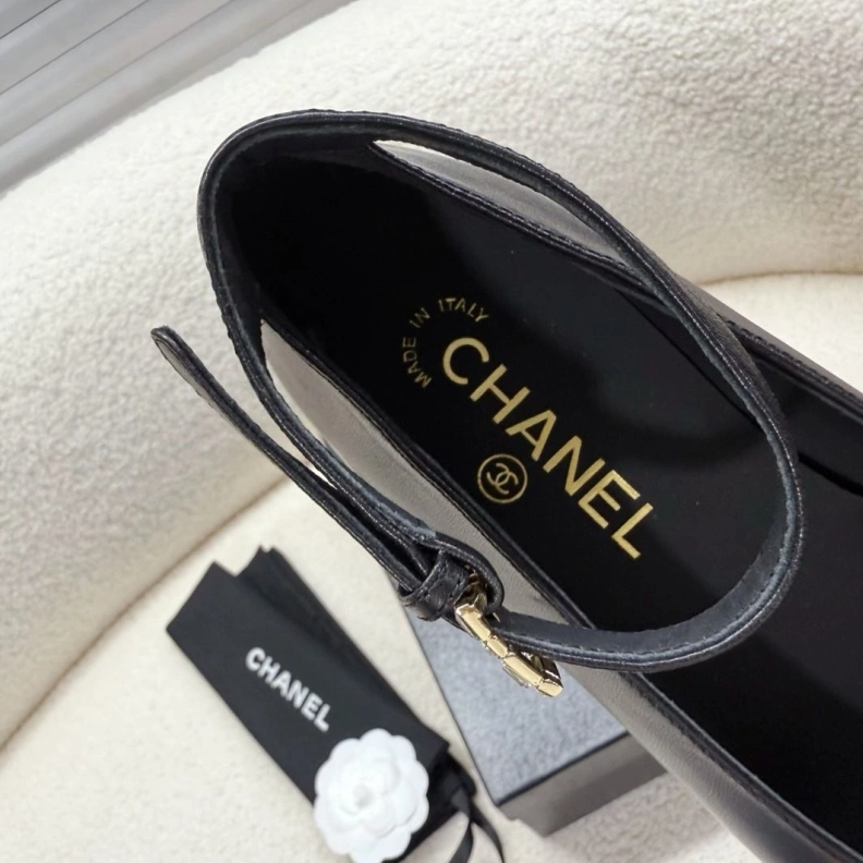 Lightweight Chxnxl Flat Shoes 121024