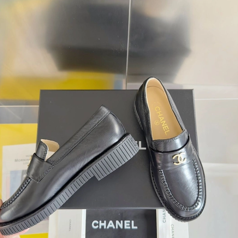 Flexible Chxnxl Leather Shoes 120698