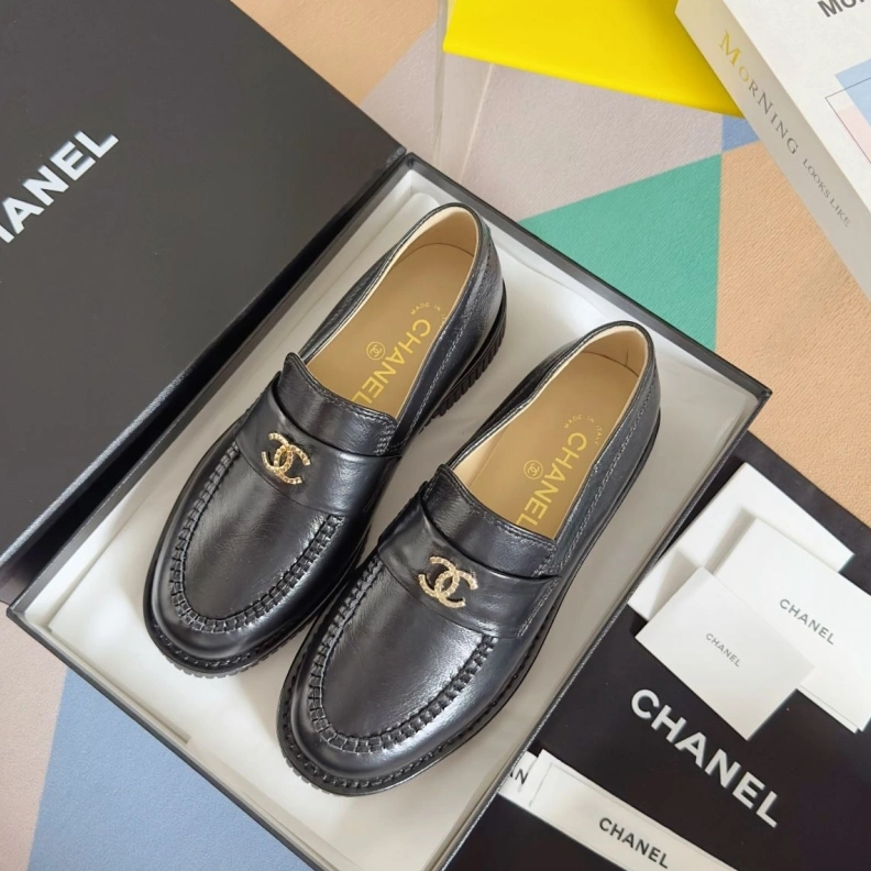 Flexible Chxnxl Leather Shoes 120698