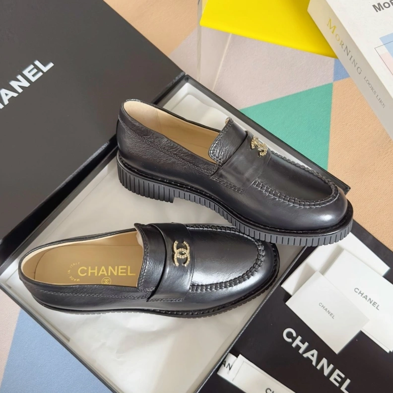 Flexible Chxnxl Leather Shoes 120698