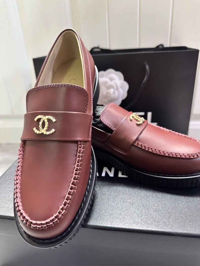 Fashionable Chxnxl Leather Shoes 120705
