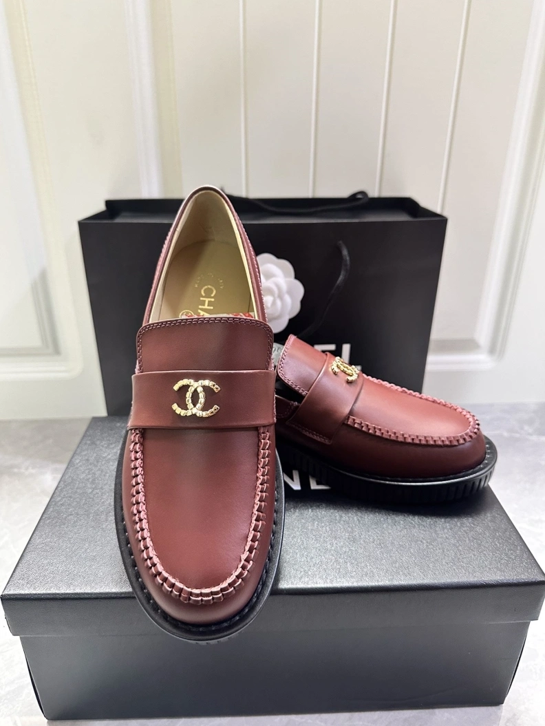 Fashionable Chxnxl Leather Shoes 120705