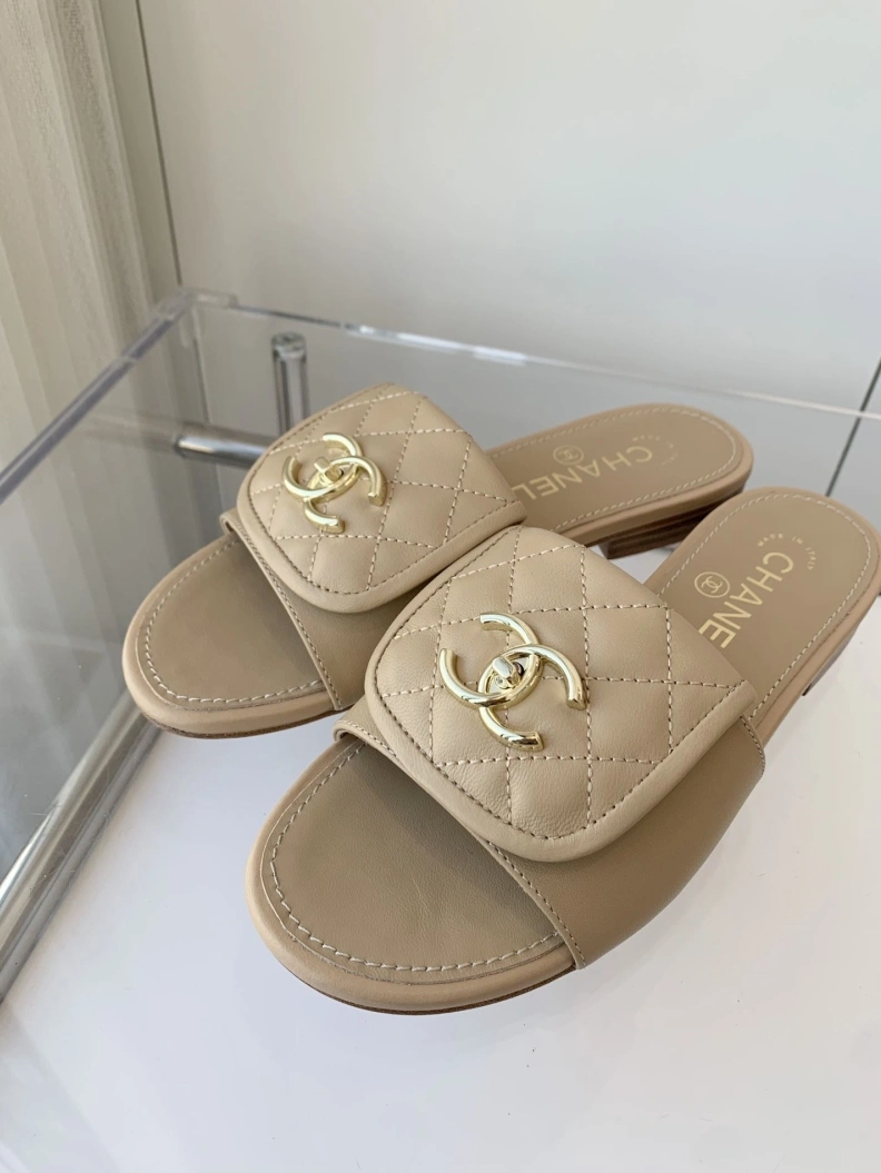 ModernLook Chxnxl Slippers 120191