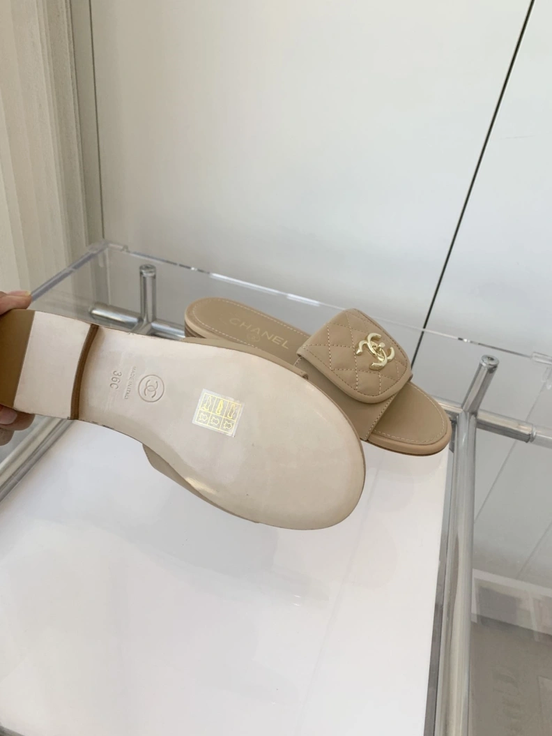 ModernLook Chxnxl Slippers 120191