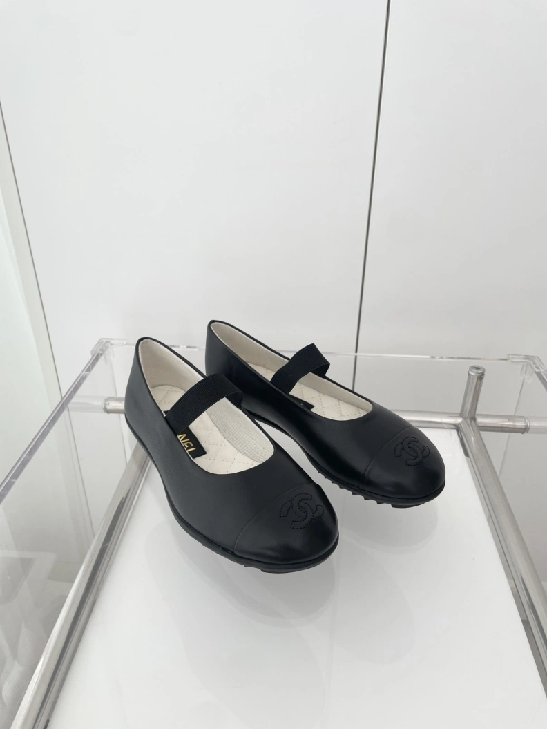 Durable Chxnxl Flat Shoes 121010