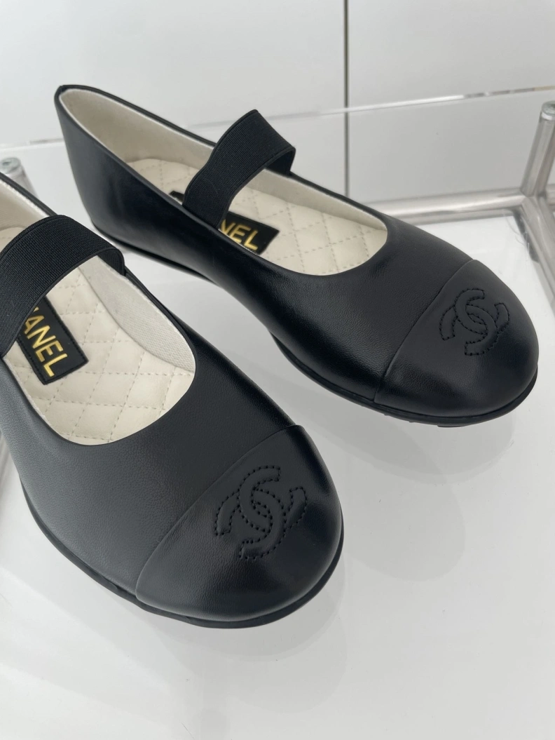 Durable Chxnxl Flat Shoes 121010