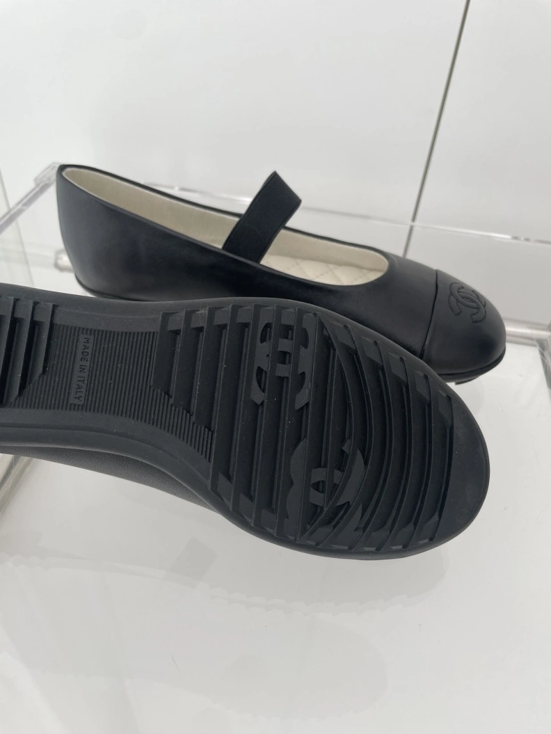 Durable Chxnxl Flat Shoes 121010