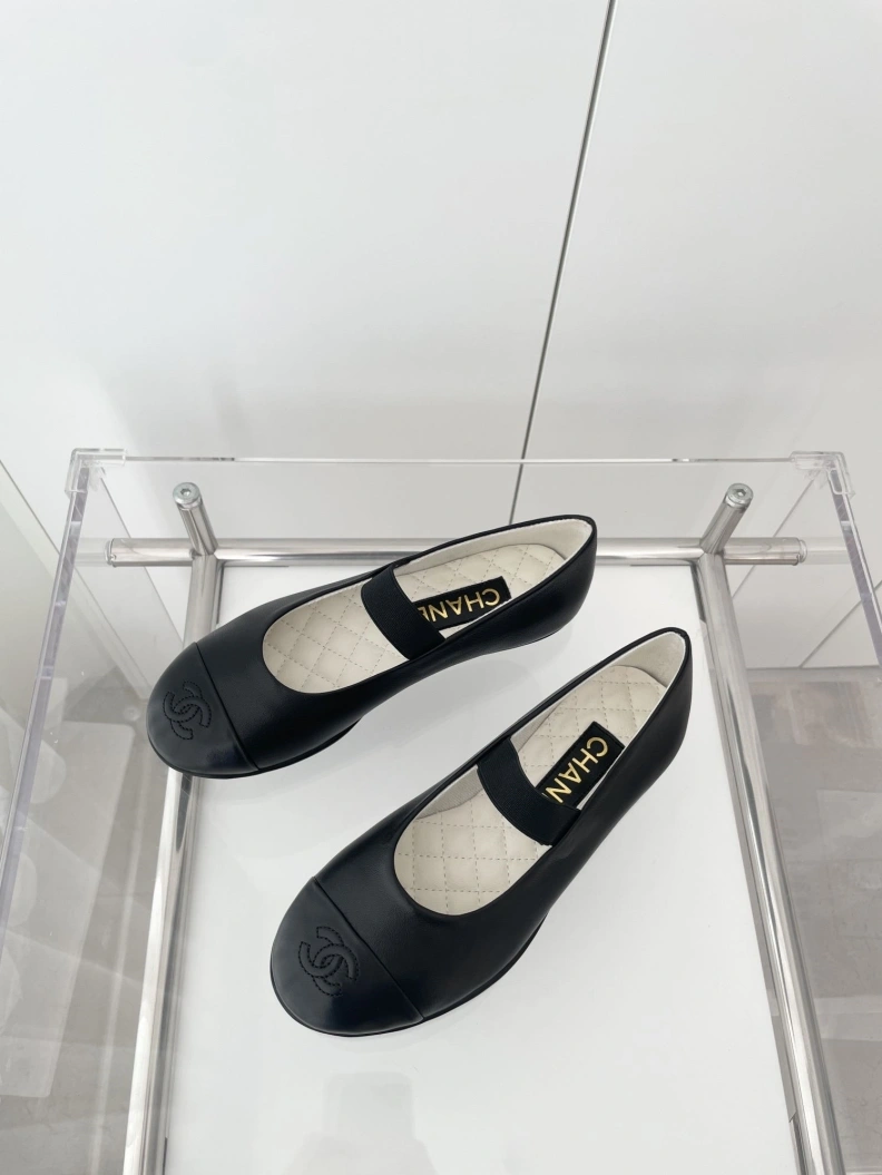Durable Chxnxl Flat Shoes 121010
