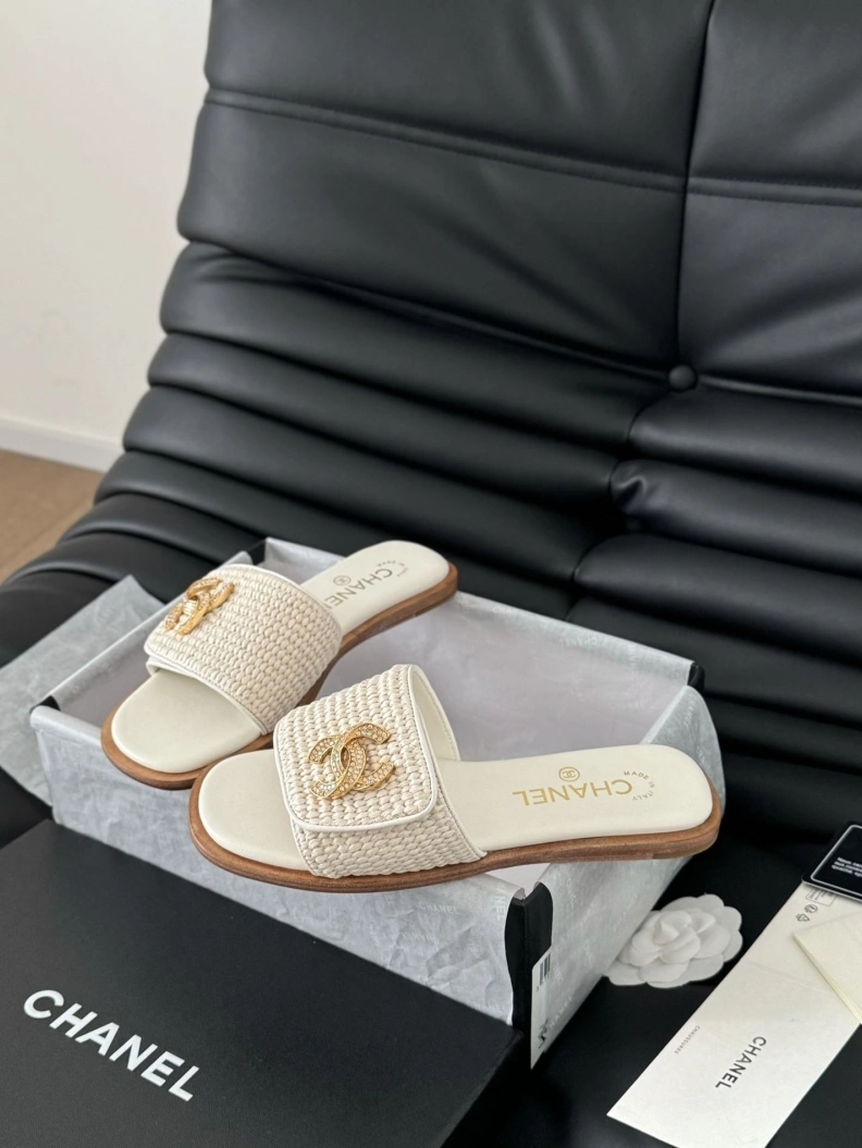 Chxnxl Slippers Vibrant 120197