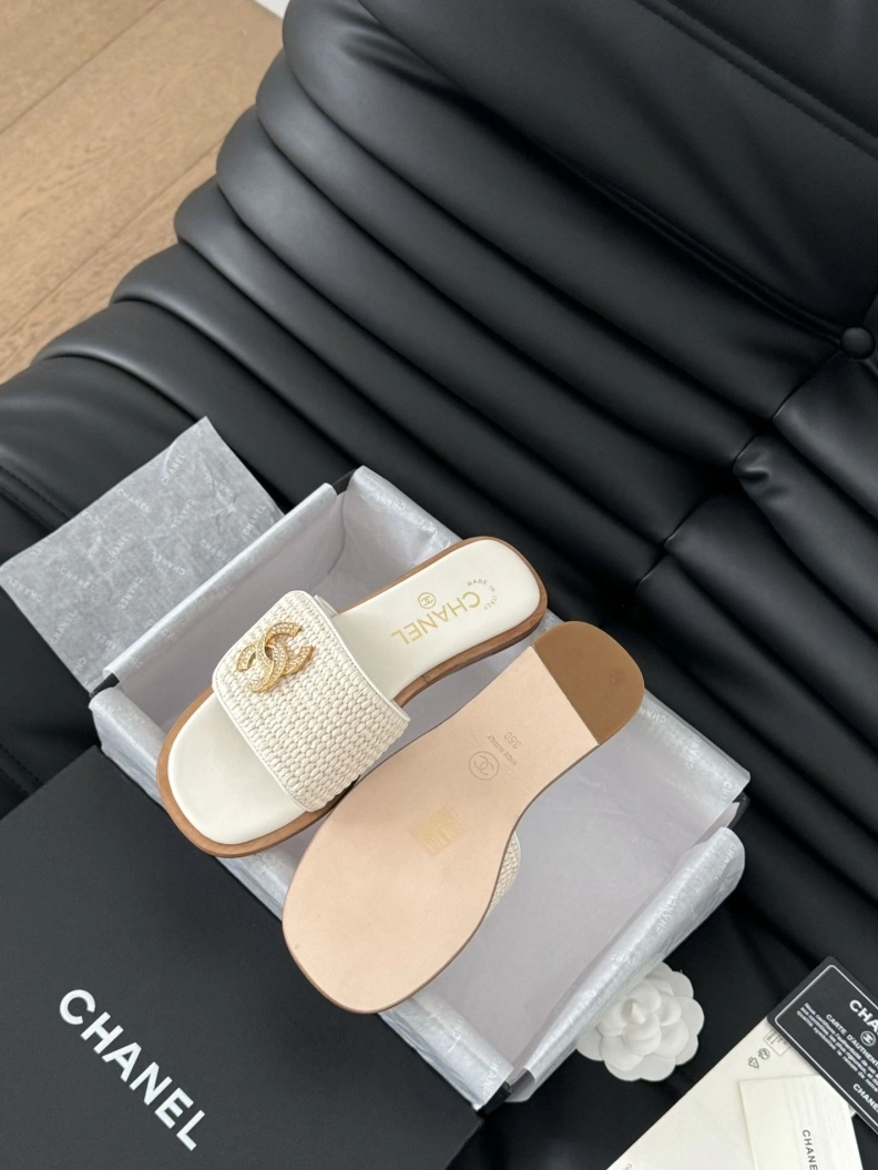 Chxnxl Slippers Vibrant 120197