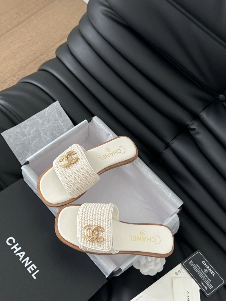 Chxnxl Slippers Vibrant 120197