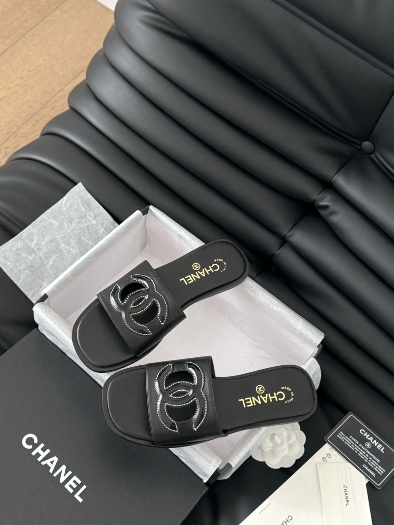 Comfortable Chxnxl Slippers 120168