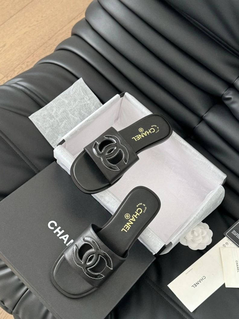 Comfortable Chxnxl Slippers 120168