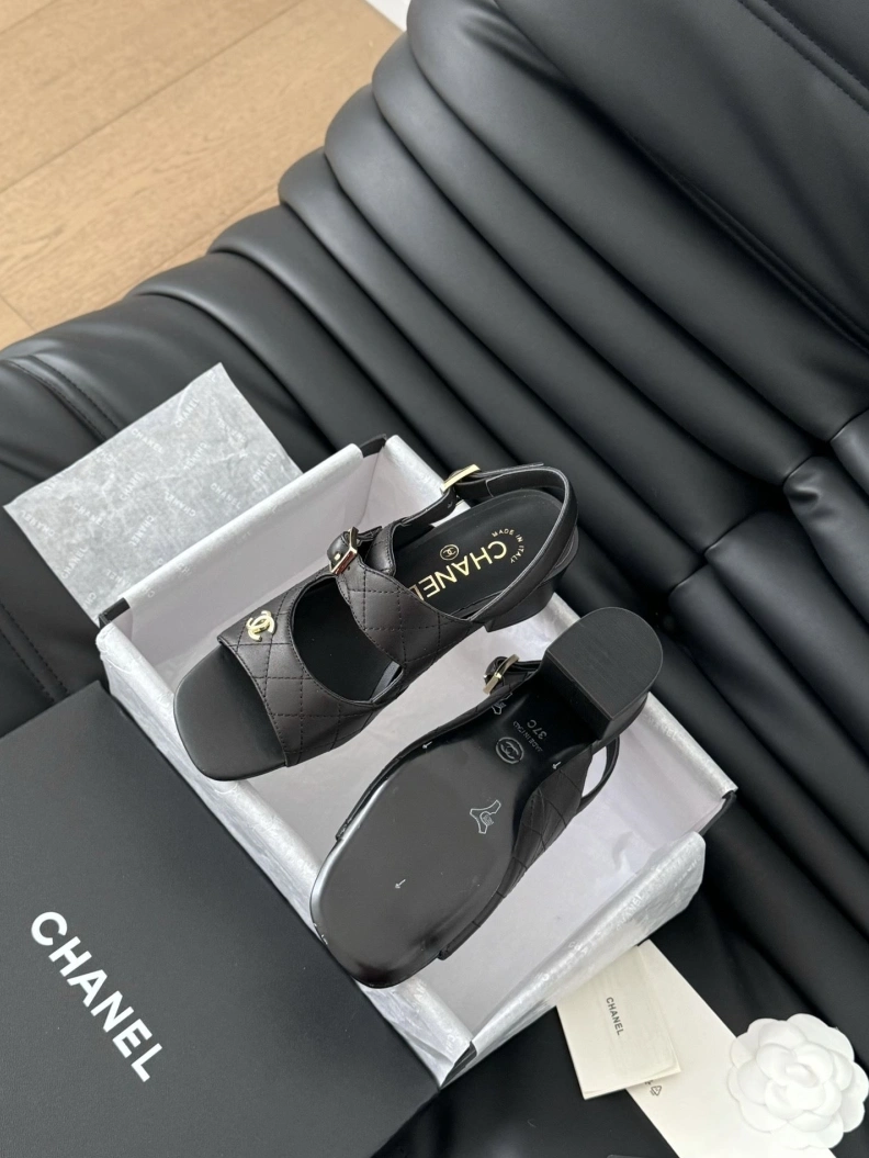 Refined Chxnxl Sandals 120609