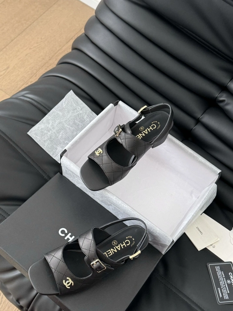 Refined Chxnxl Sandals 120609