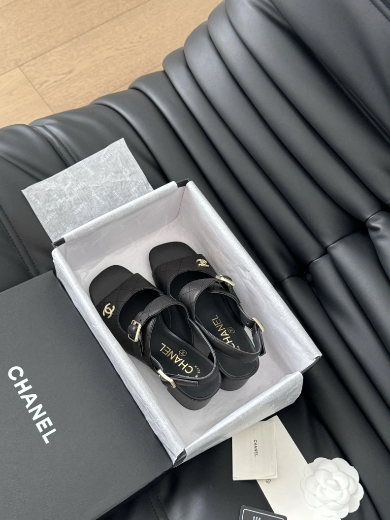 Refined Chxnxl Sandals 120609