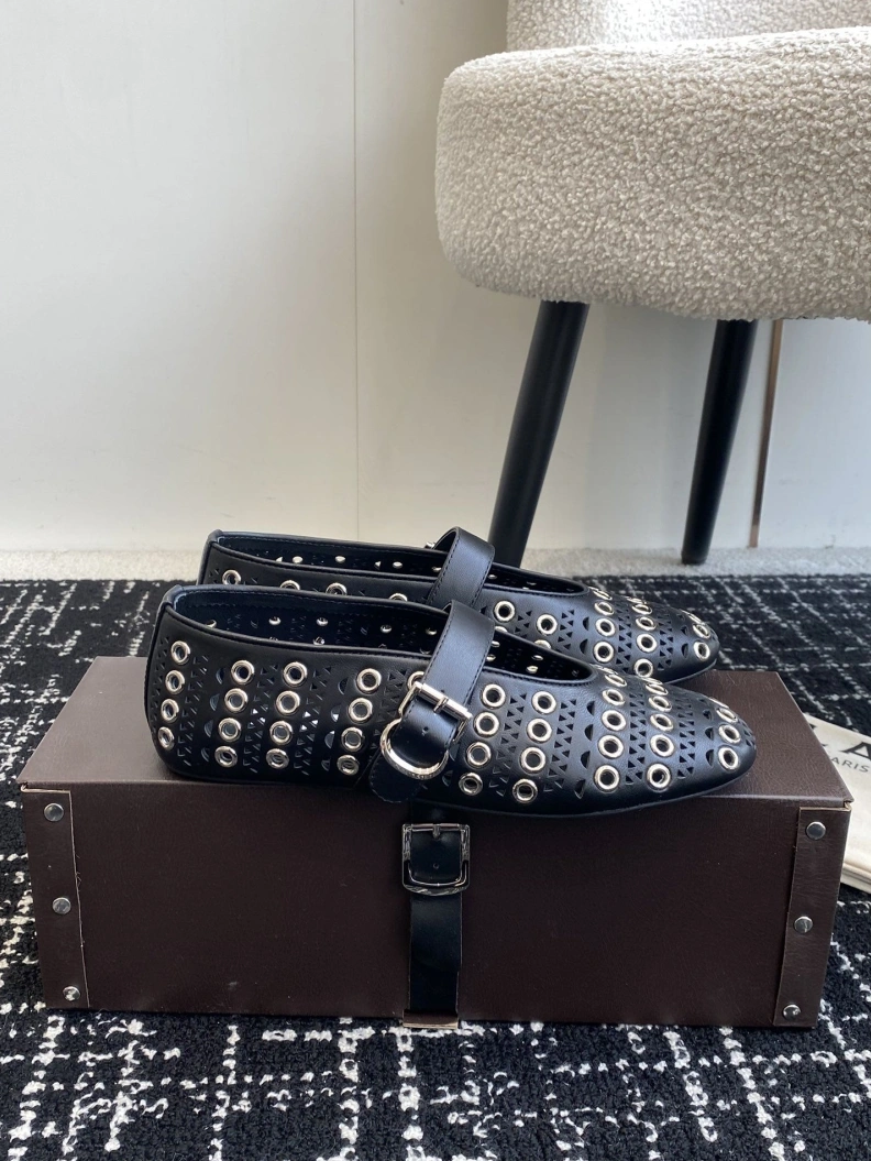 Unique Othxr flat shoes 212515