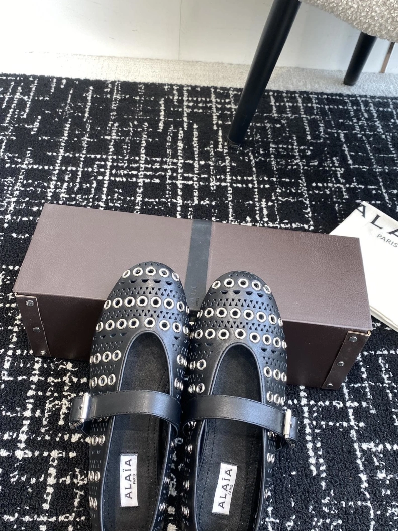 Unique Othxr flat shoes 212515