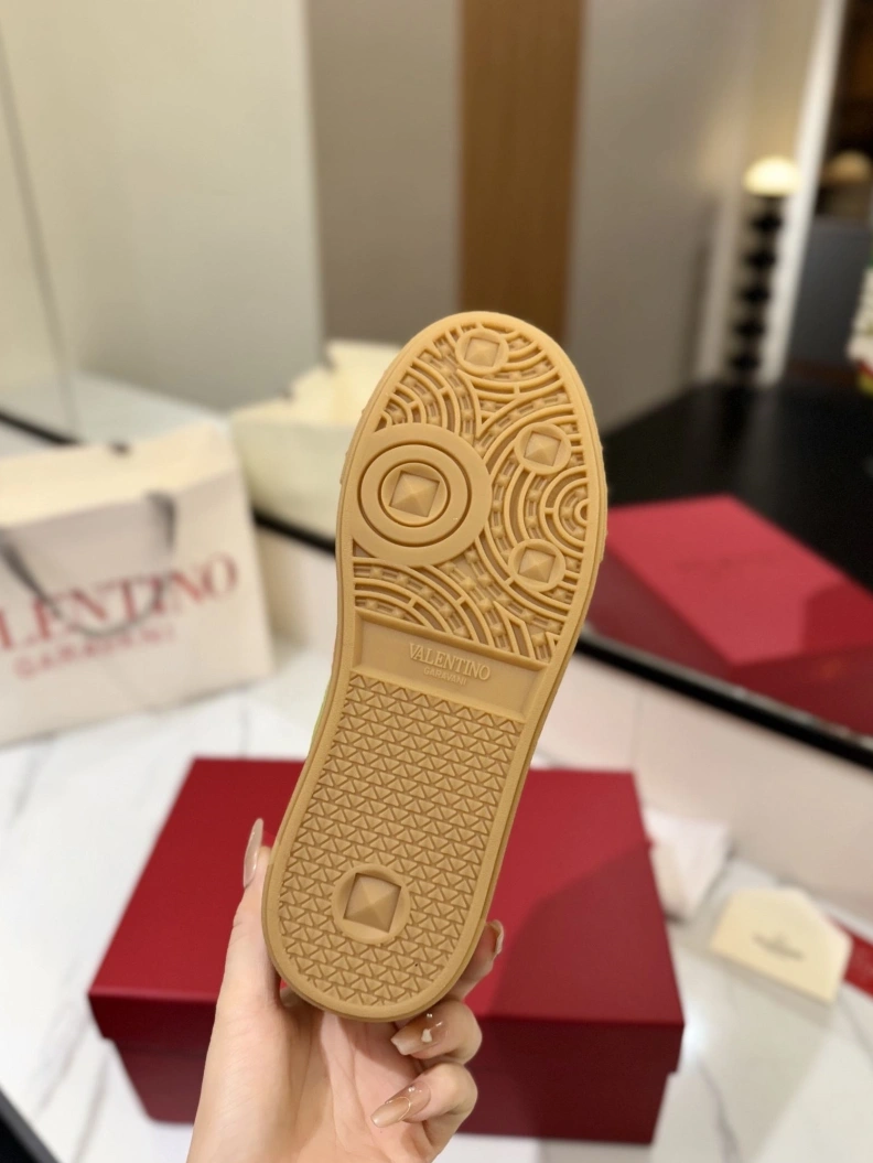Sophisticated Vxlxntino Casual Shoes 229910