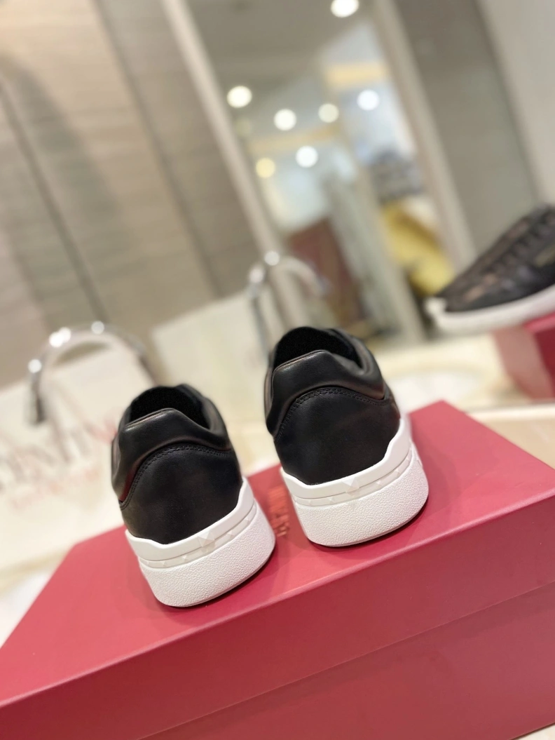 AllSeason Vxlxntino Casual Shoes 229913