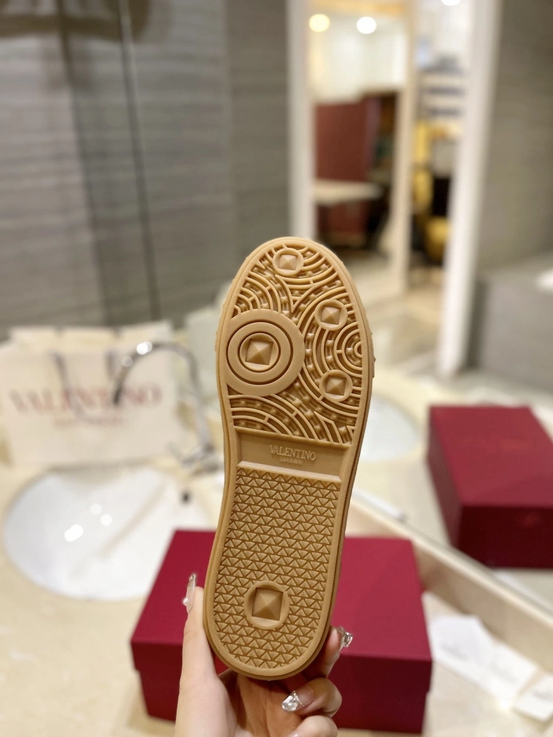 Vxlxntino Casual Shoes GoAnywhere 229900