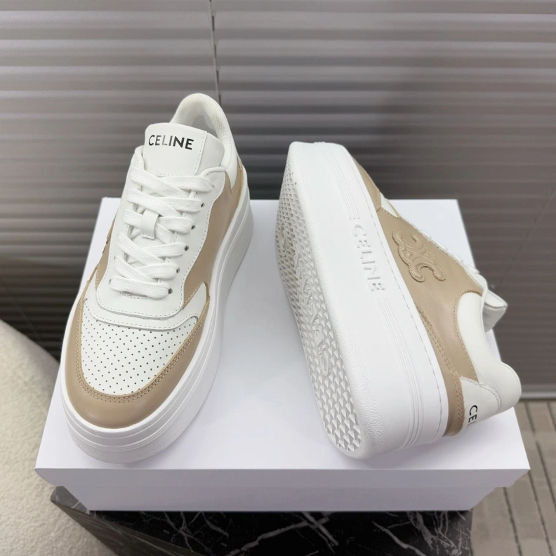 Versatile Cxlxne Sneakers 116134