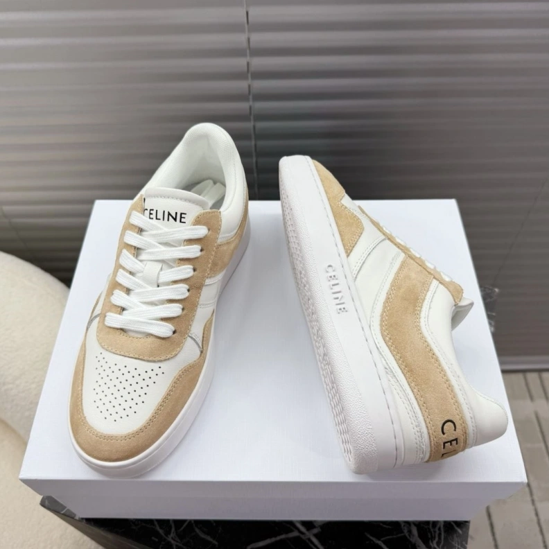 Versatile Cxlxne Sneakers 116133