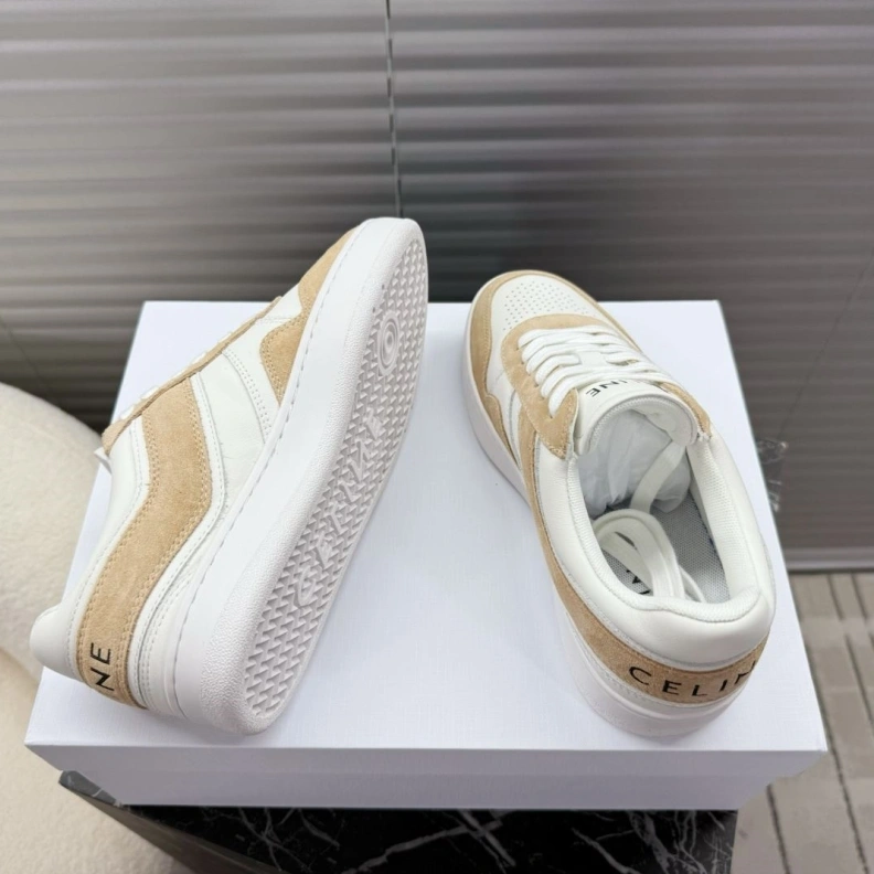 Versatile Cxlxne Sneakers 116133