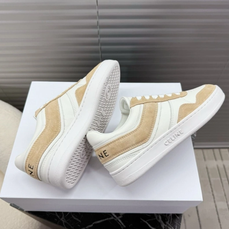 Versatile Cxlxne Sneakers 116133