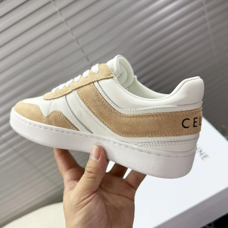Versatile Cxlxne Sneakers 116133
