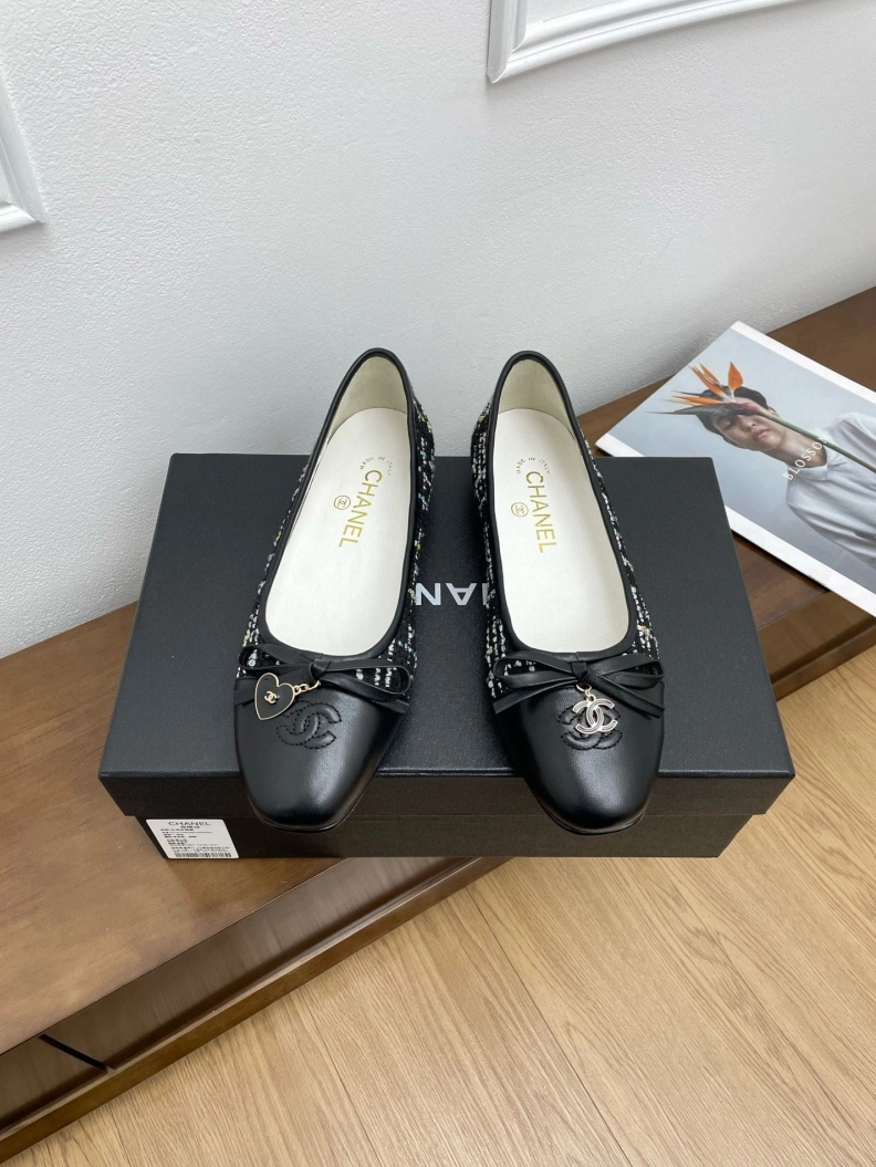 Flexible Chxnxl Flat Shoes 120993