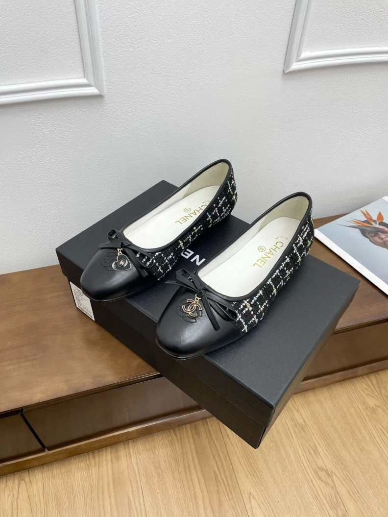 Flexible Chxnxl Flat Shoes 120993