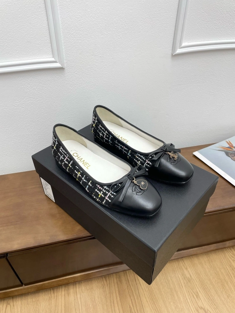 Flexible Chxnxl Flat Shoes 120993