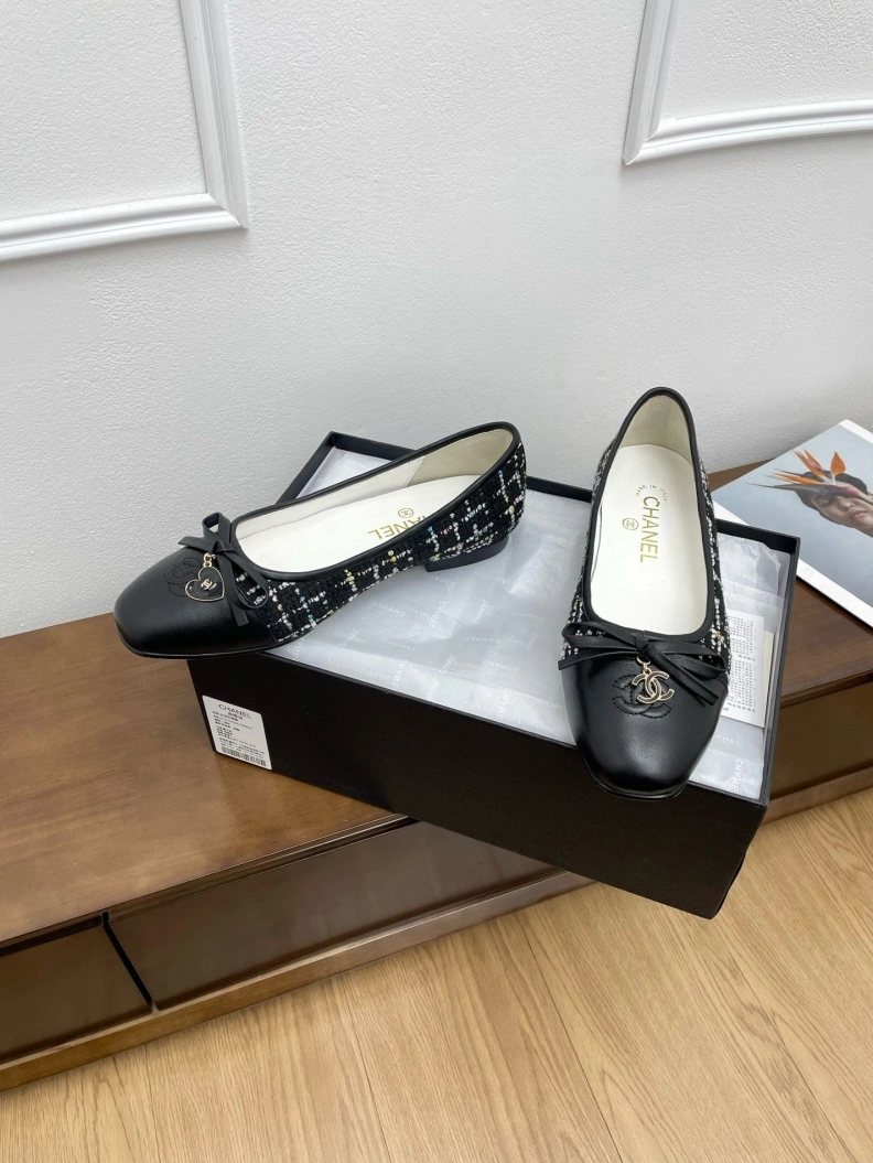 Flexible Chxnxl Flat Shoes 120993