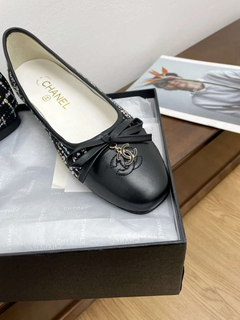 Flexible Chxnxl Flat Shoes 120993