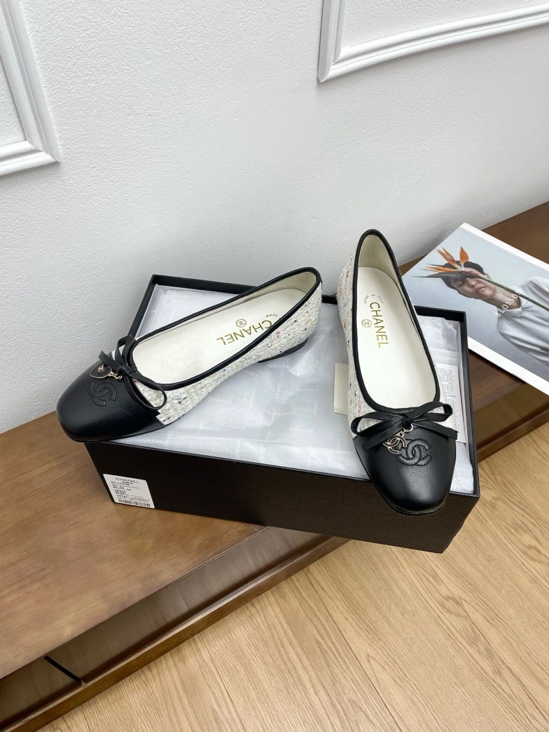 Sleek Chxnxl Flat Shoes 120996