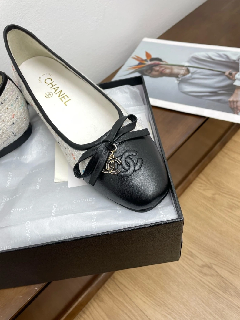 Sleek Chxnxl Flat Shoes 120996