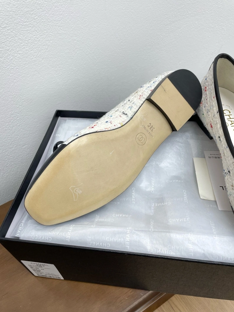 Sleek Chxnxl Flat Shoes 120996