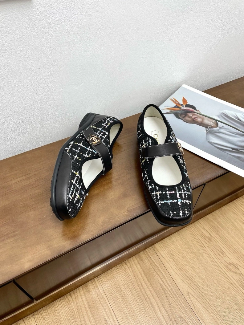 Timeless Chxnxl Flat Shoes 120992