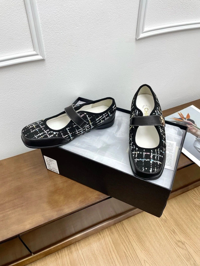 Timeless Chxnxl Flat Shoes 120992