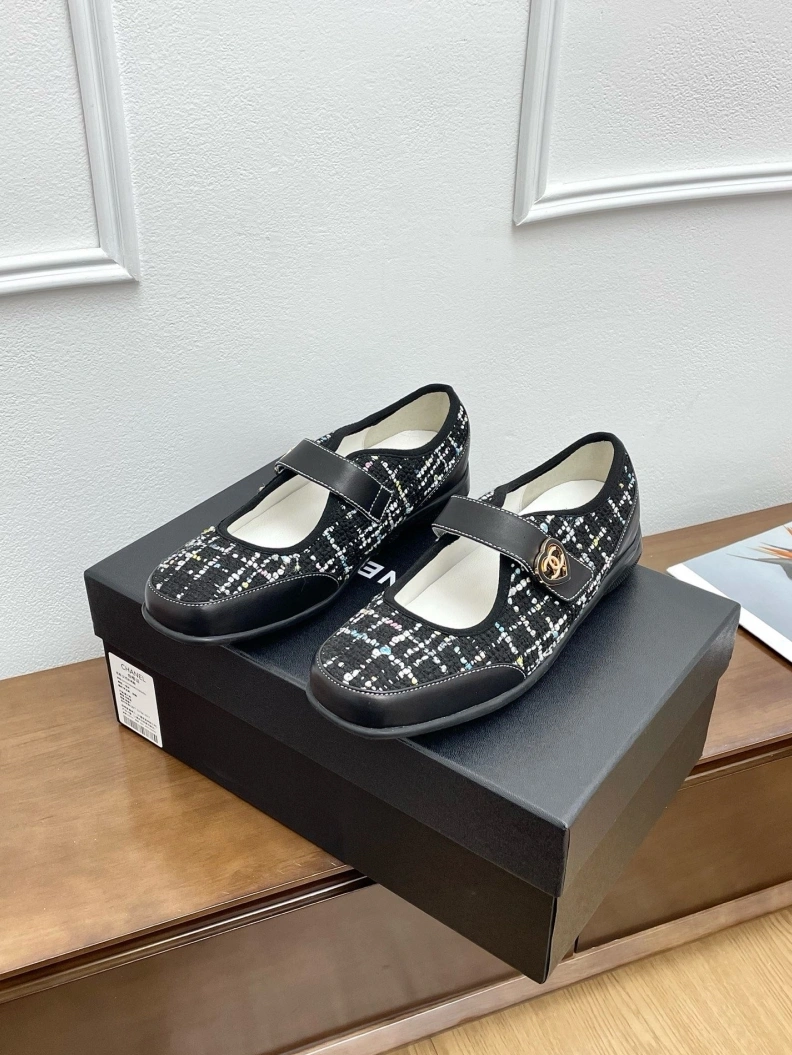 Timeless Chxnxl Flat Shoes 120992