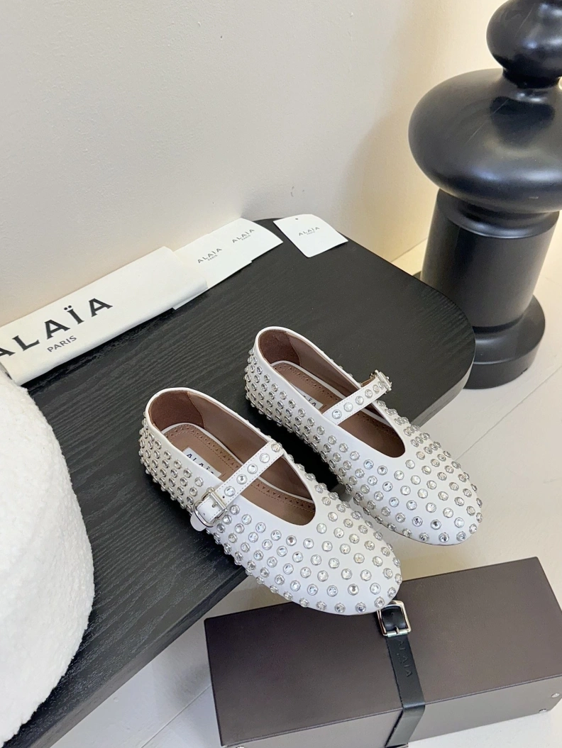 Fashionable Othxr flat shoes 212506