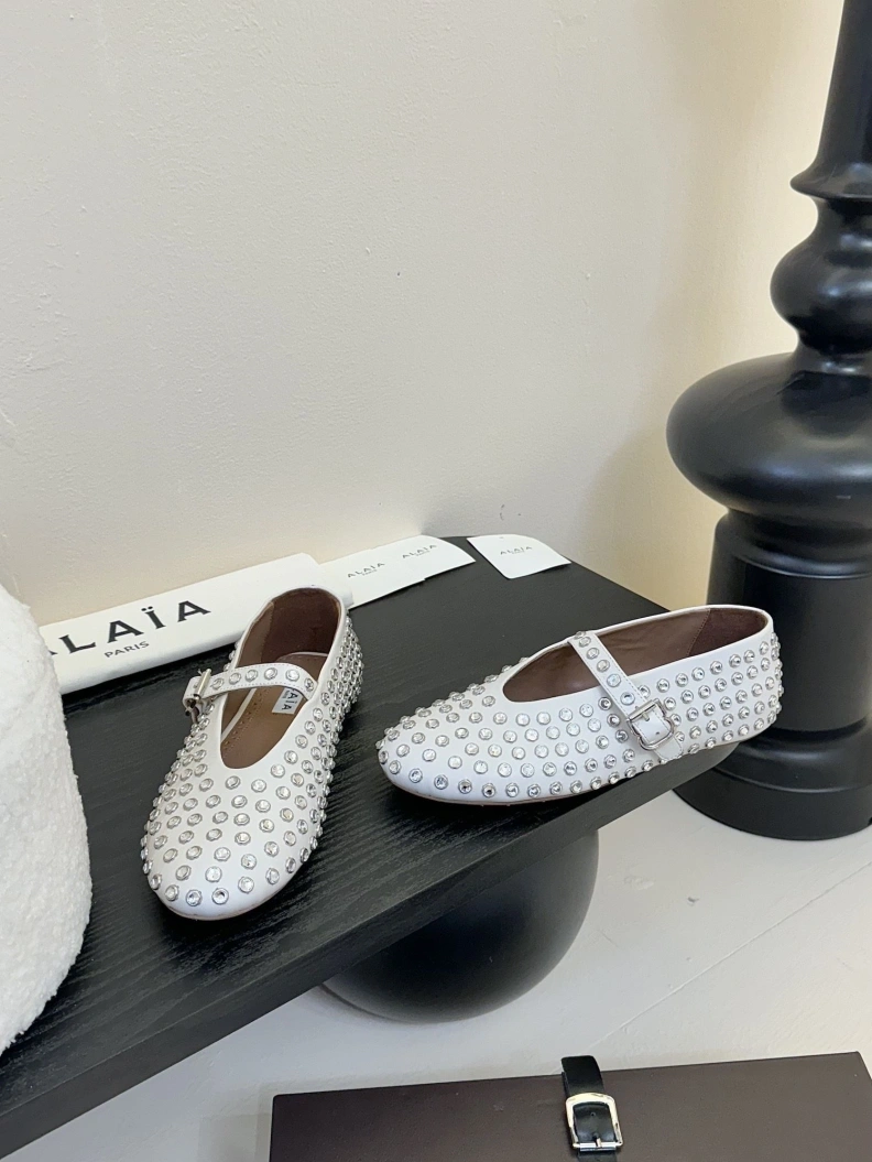Fashionable Othxr flat shoes 212506