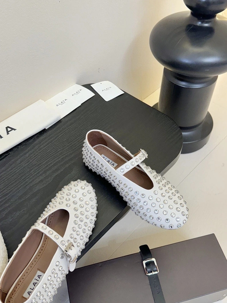 Fashionable Othxr flat shoes 212506