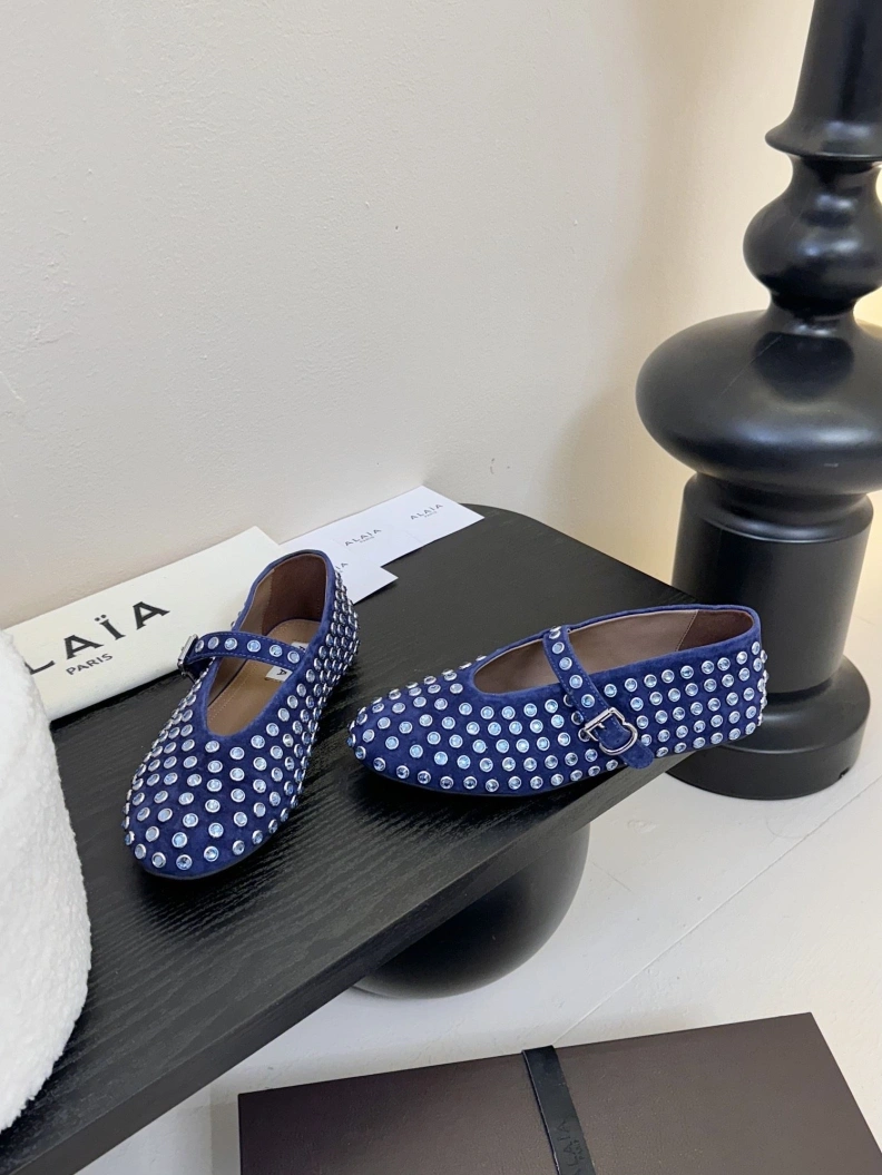 Othxr flat shoes Resilient 212490